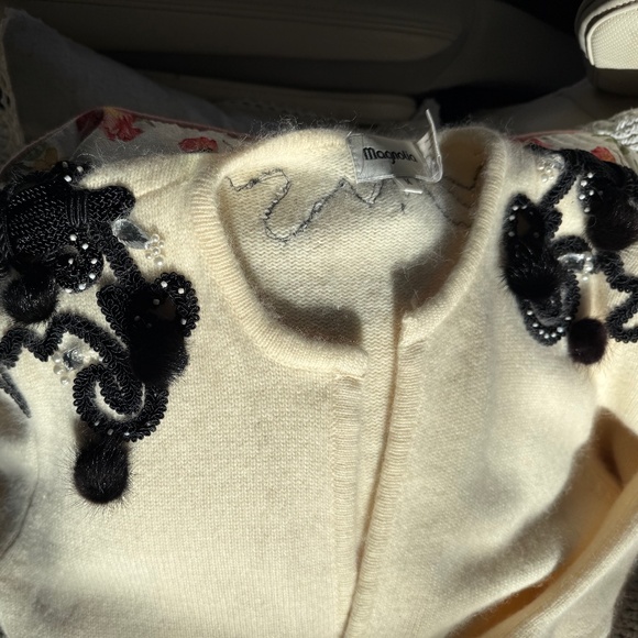 Magnolia Angora wool sweater - Picture 3 of 13